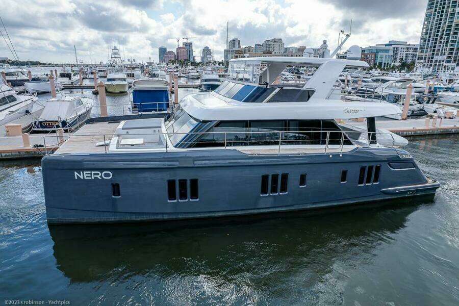 Sunreef 60 NERO- Profile