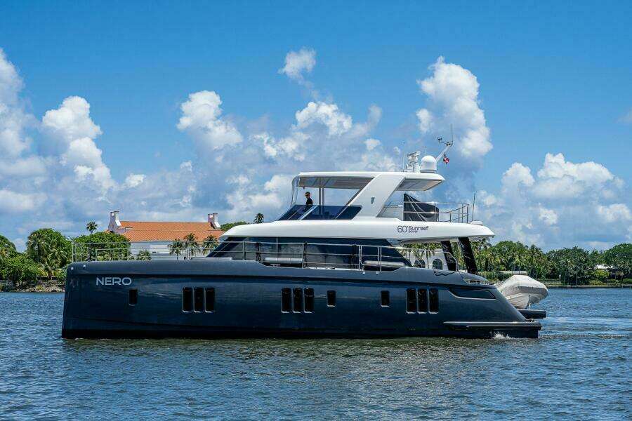 Sunreef 60 NERO- Profile