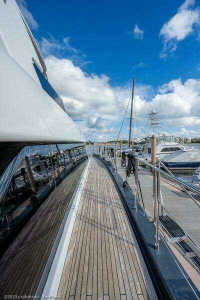 Sunreef 60 NERO- Companionway