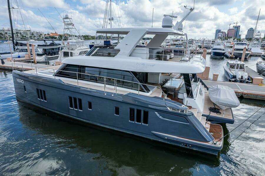 Sunreef 60 NERO- Profile
