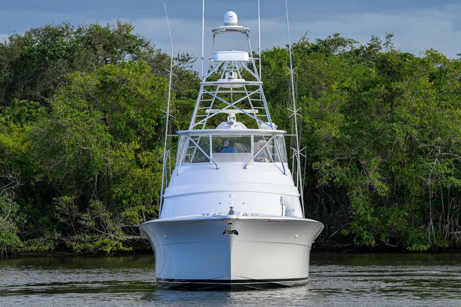 63' 2013 Hatteras GT63