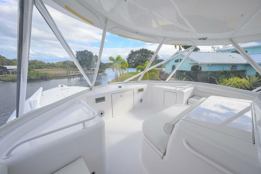 63' 2013 Hatteras GT63