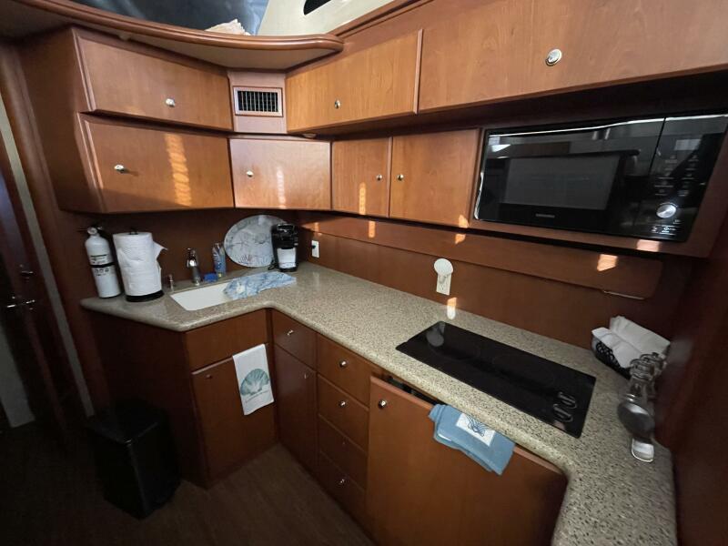 42' 2006 Silverton 42 Convertible