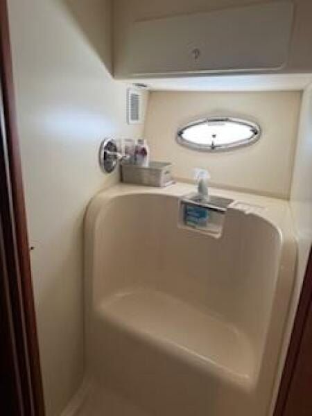 42' 2006 Silverton 42 Convertible