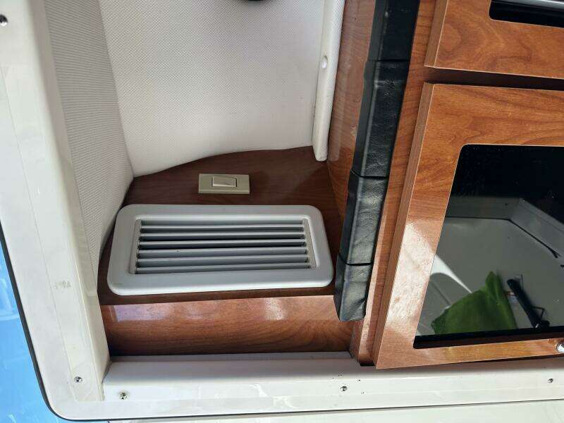 LAST ONE II 29ft Wellcraft Yacht For Sale