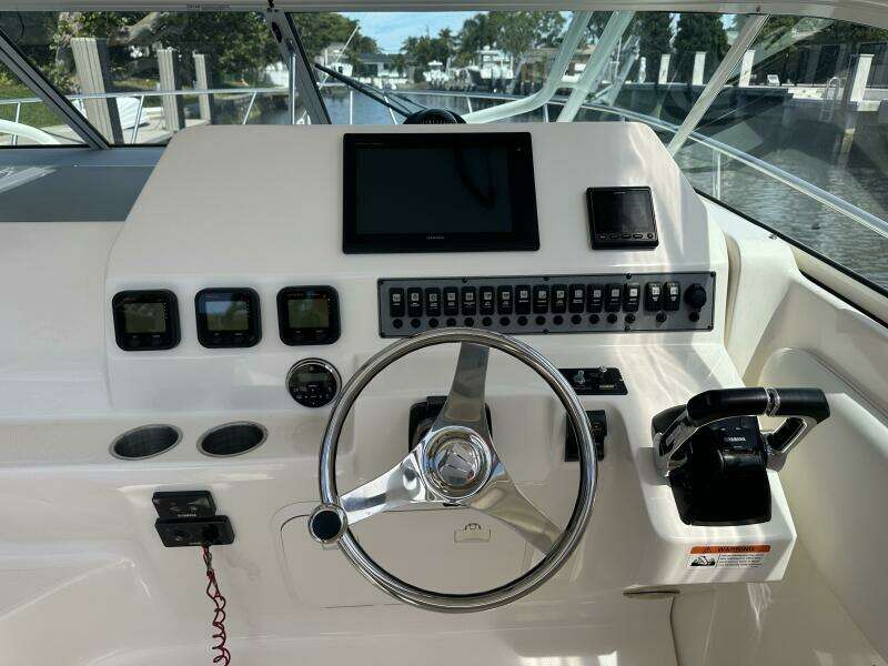 LAST ONE II 29ft Wellcraft Yacht For Sale