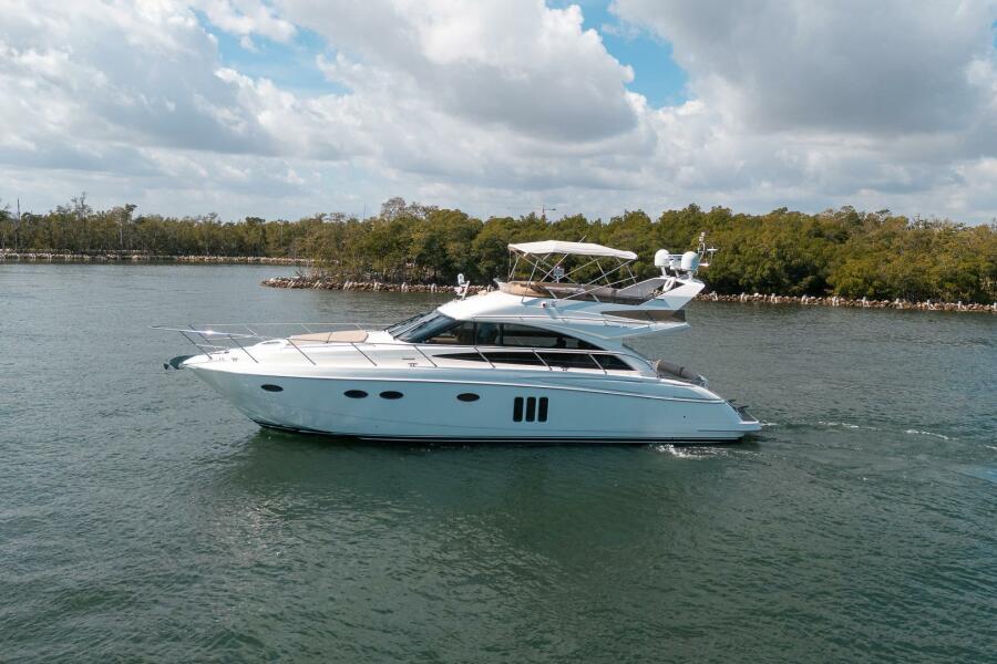 54' 2009 Princess 