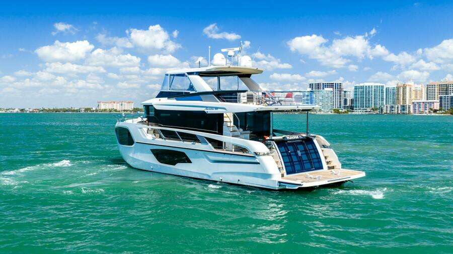 2022 Absolute 64 Navetta
