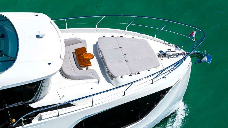 2022 Absolute 64 Navetta