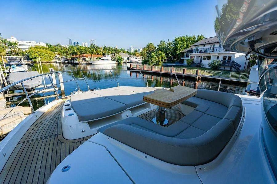 64' 2022 Absolute 64 Navetta