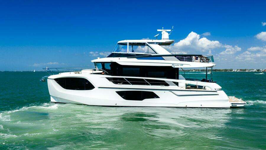 2022 Absolute 64 Navetta