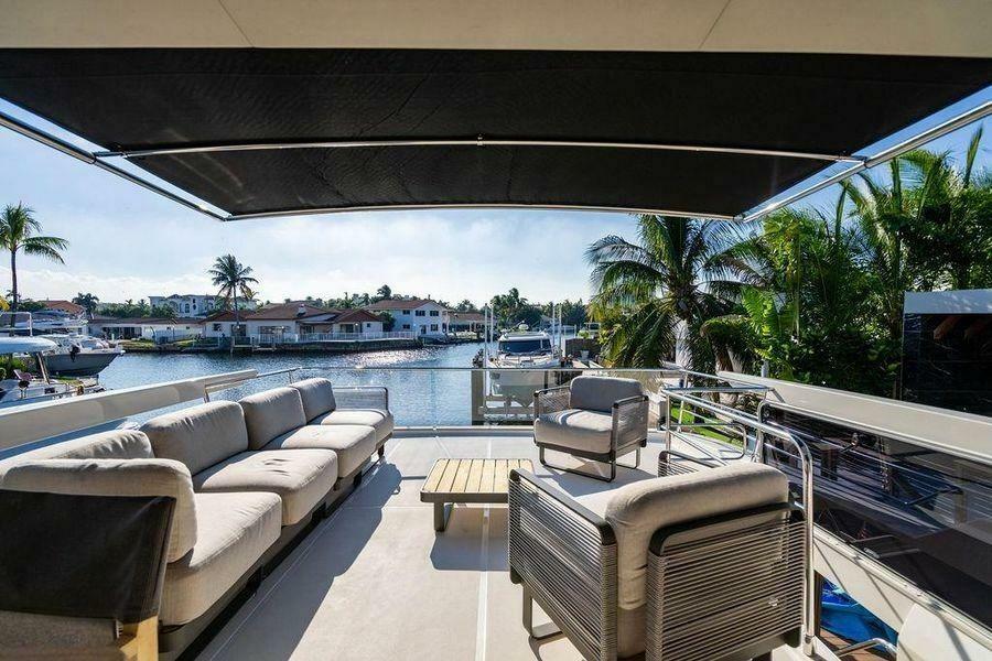 64' 2022 Absolute 64 Navetta