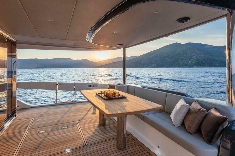 64' 2022 Absolute 64 Navetta