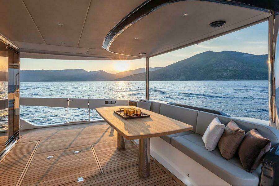 64ft Absolute Yacht For Sale