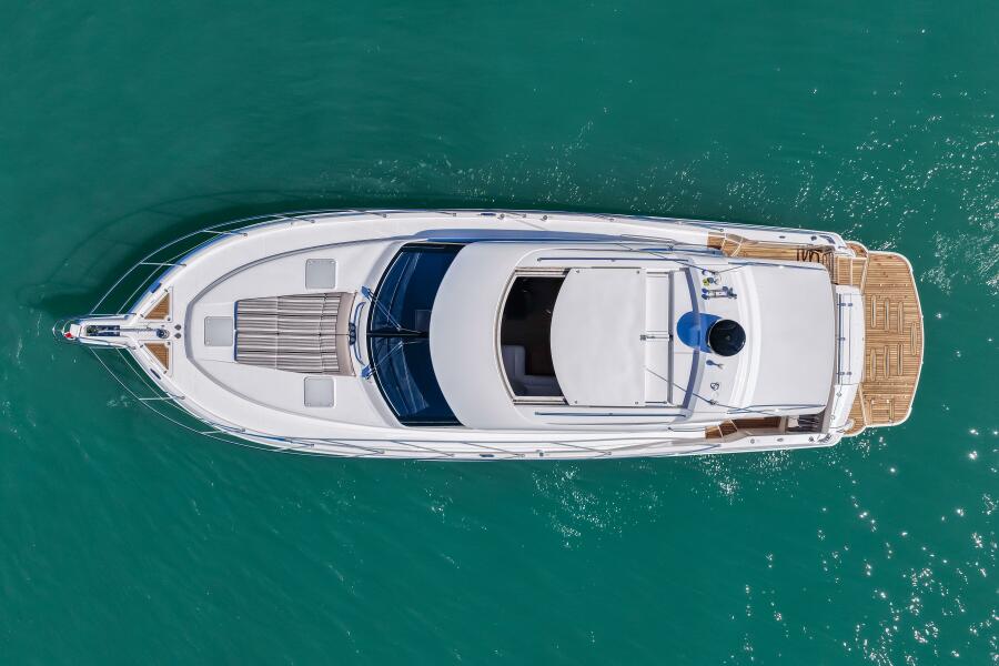 50' 2016 Riviera 5000 Sport Yacht