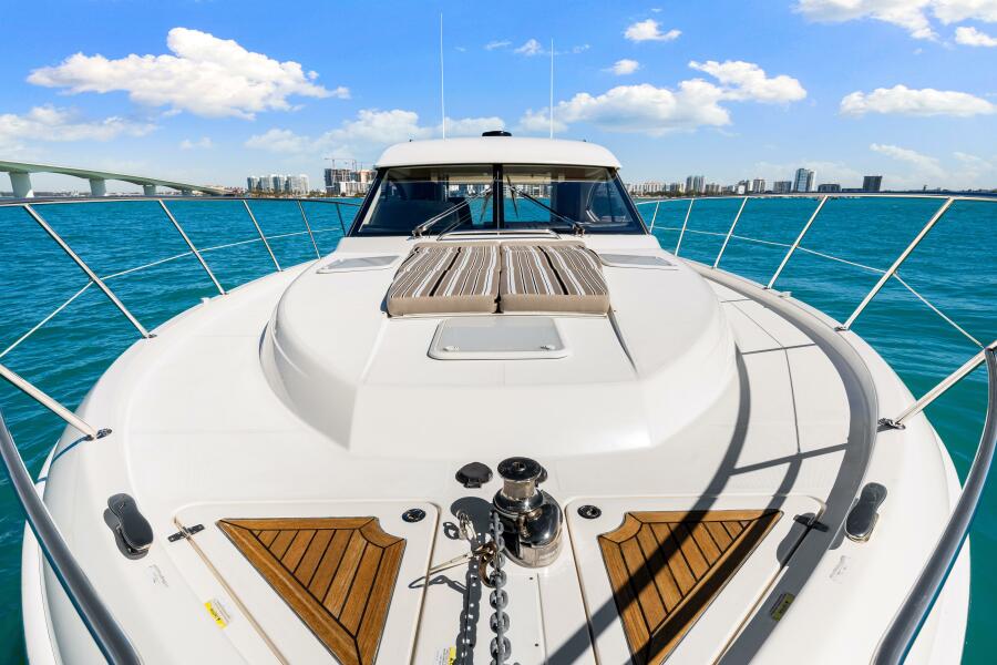 50' 2016 Riviera 5000 Sport Yacht
