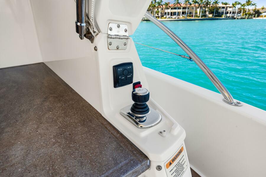 50' 2016 Riviera 5000 Sport Yacht