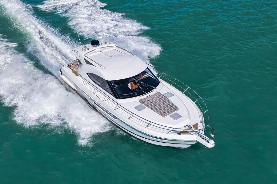 50' 2016 Riviera 5000 Sport Yacht