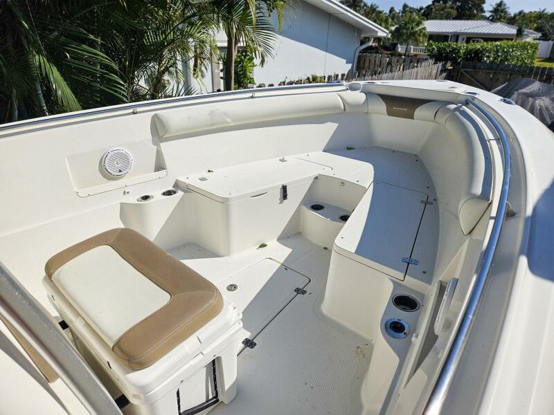 29' 2013 Sailfish 290 CC