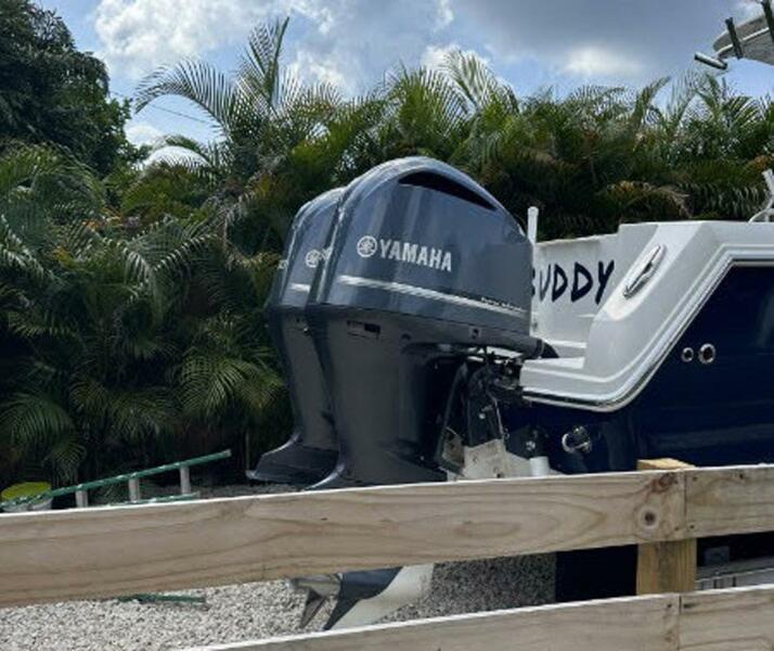 29' 2013 Sailfish 290 CC