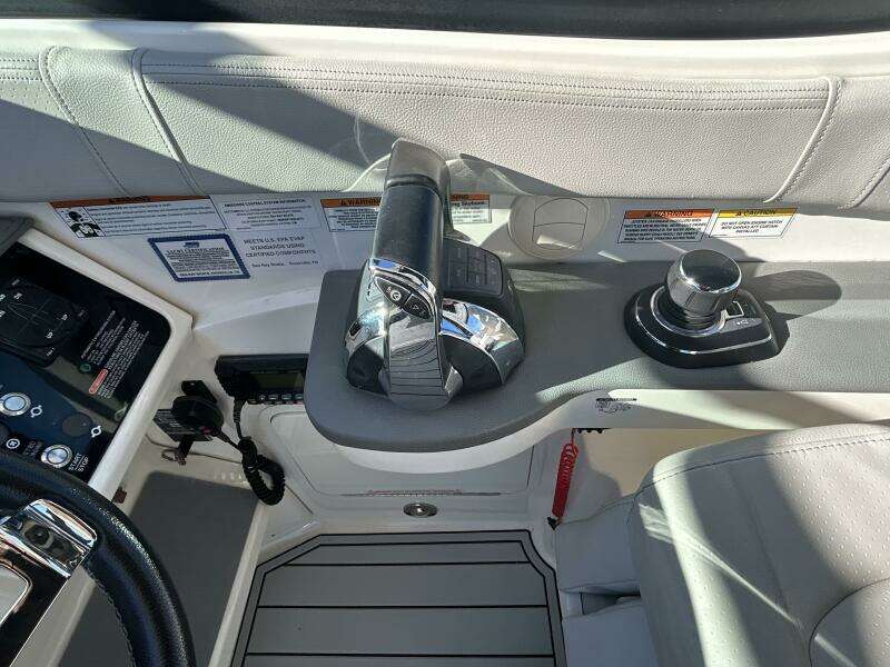 32ft Sea Ray Yacht For Sale