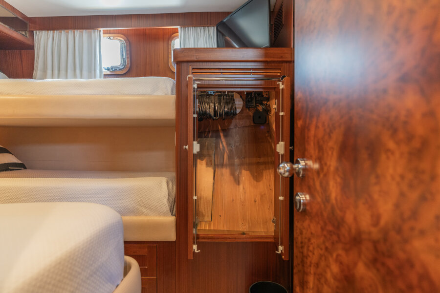 69' 2013 Ocean Alexander 65 PILOTHOUSE