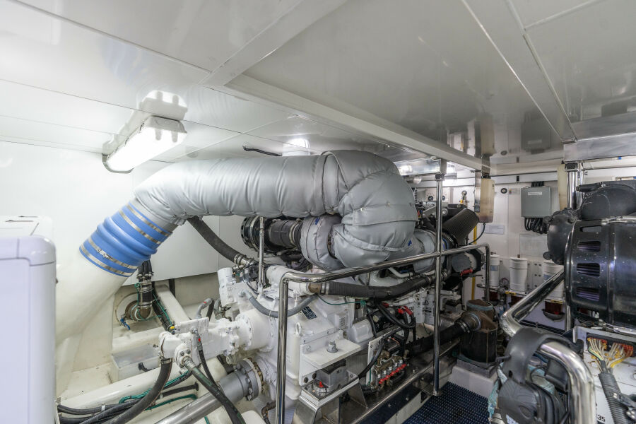 69' 2013 Ocean Alexander 65 PILOTHOUSE