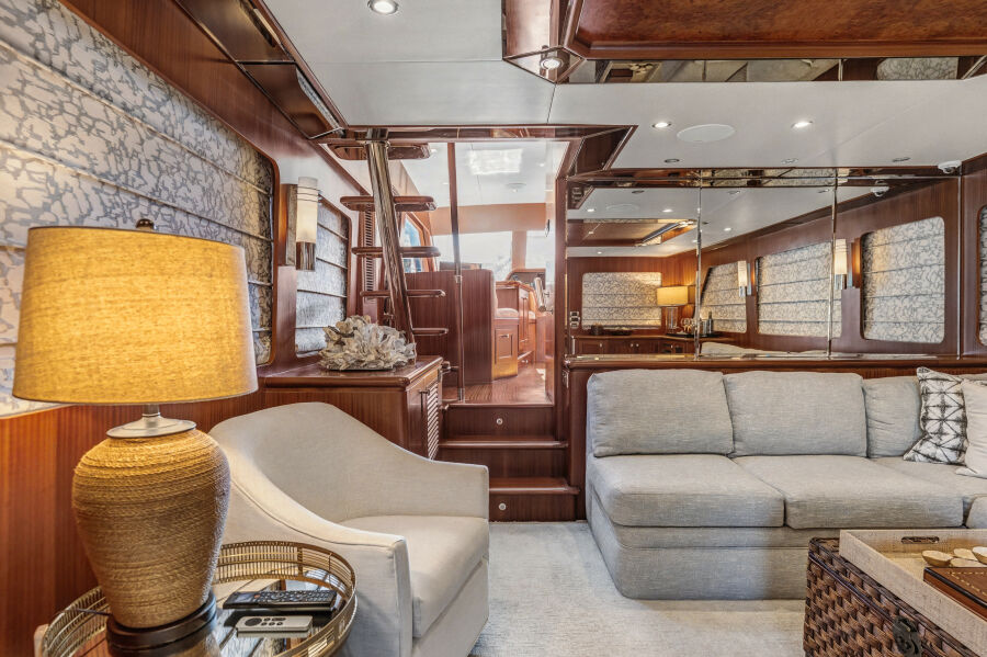 69' 2013 Ocean Alexander 65 PILOTHOUSE