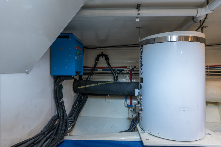 69' 2013 Ocean Alexander 65 PILOTHOUSE