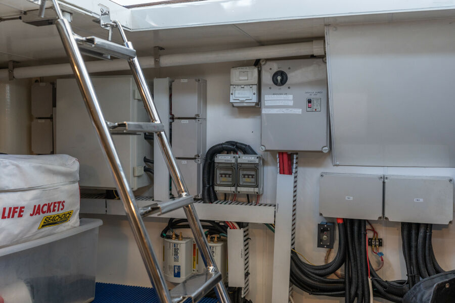 69' 2013 Ocean Alexander 65 PILOTHOUSE