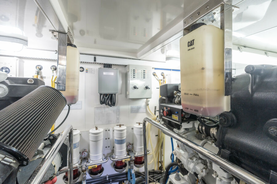 69' 2013 Ocean Alexander 65 PILOTHOUSE