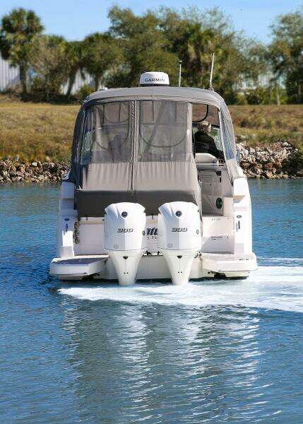 33ft Regal Yacht For Sale