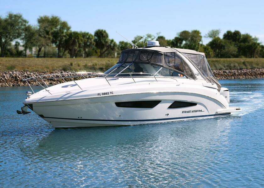 33ft Regal Yacht For Sale