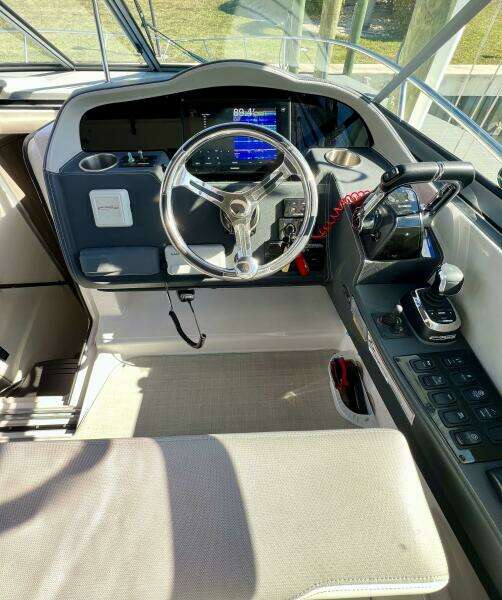 33ft Regal Yacht For Sale