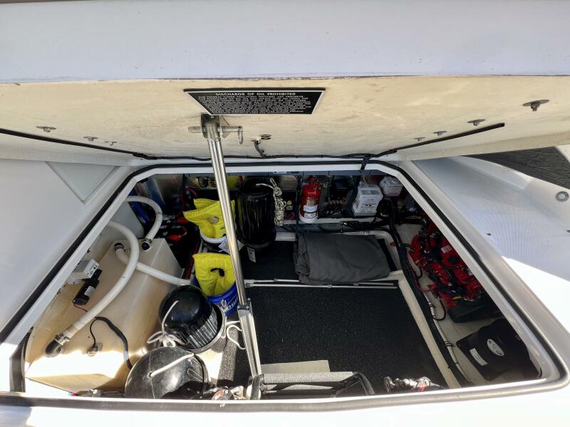 33' 2021 Regal 33 XO