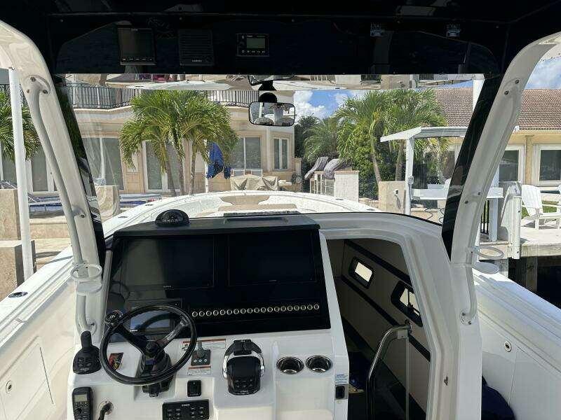 PERFECTION 37ft Edgewater Yacht For Sale