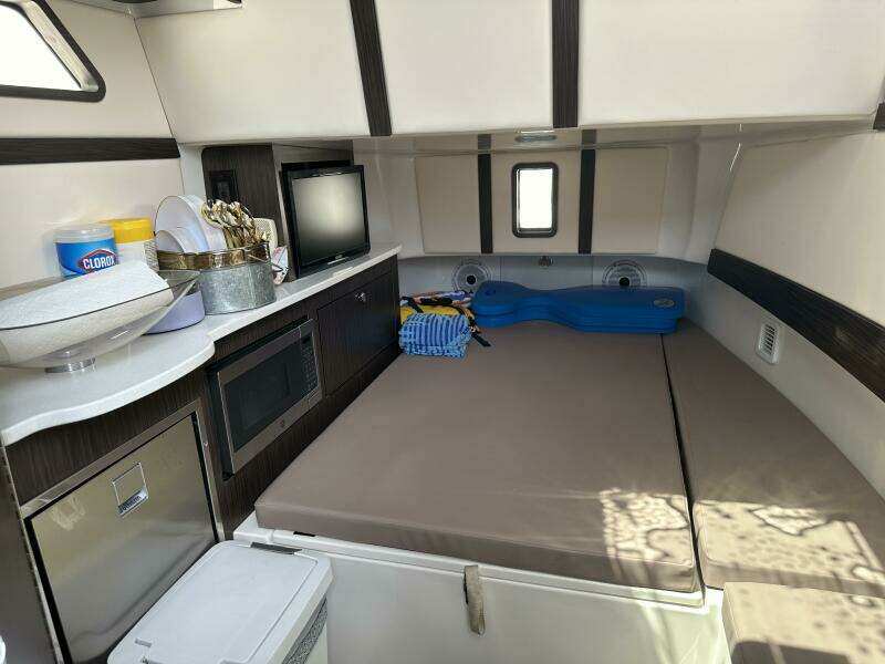 PERFECTION 37ft Edgewater Yacht For Sale