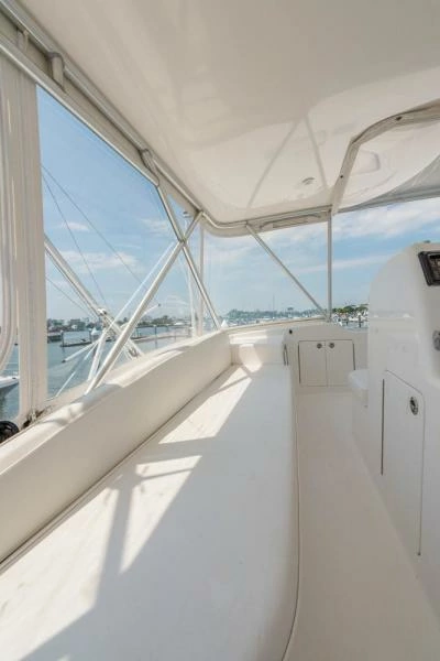 Post 53 - Ros Lyn - Flybridge