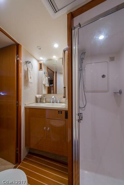 53' 2007 Post 53 Convertible