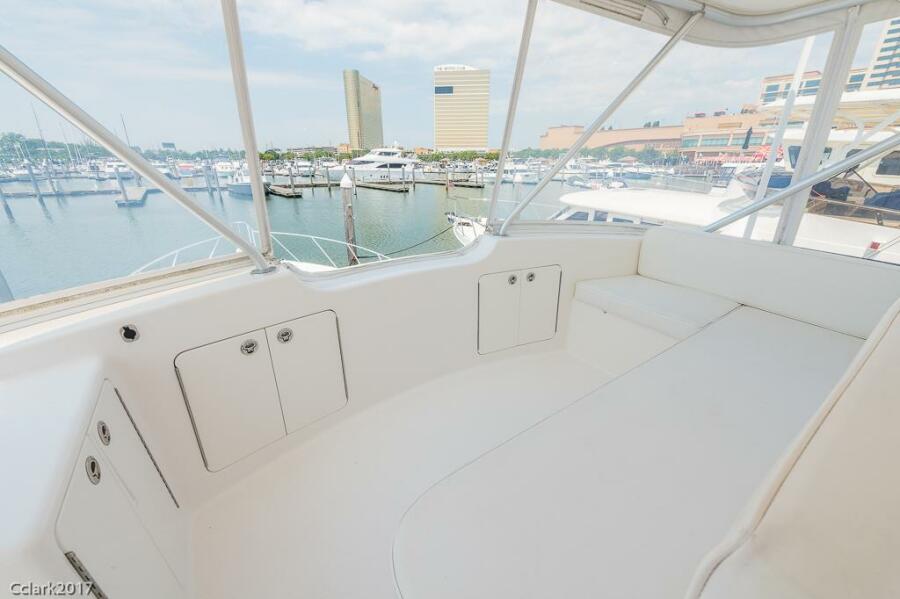 53' 2007 Post 53 Convertible