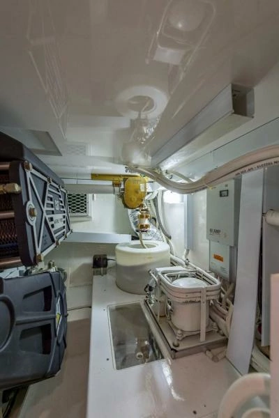 Post 53 - Ros Lyn - Engine Room