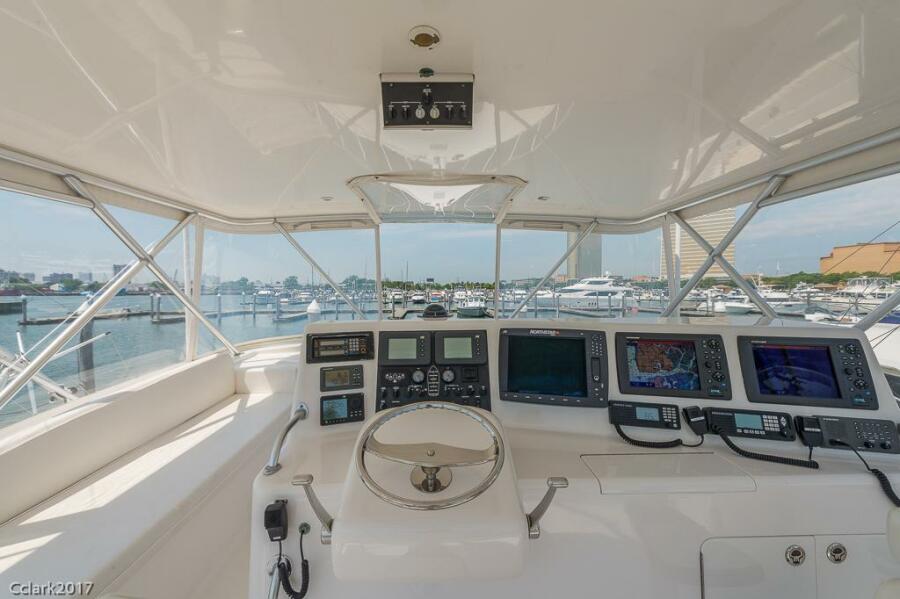 53' 2007 Post 53 Convertible