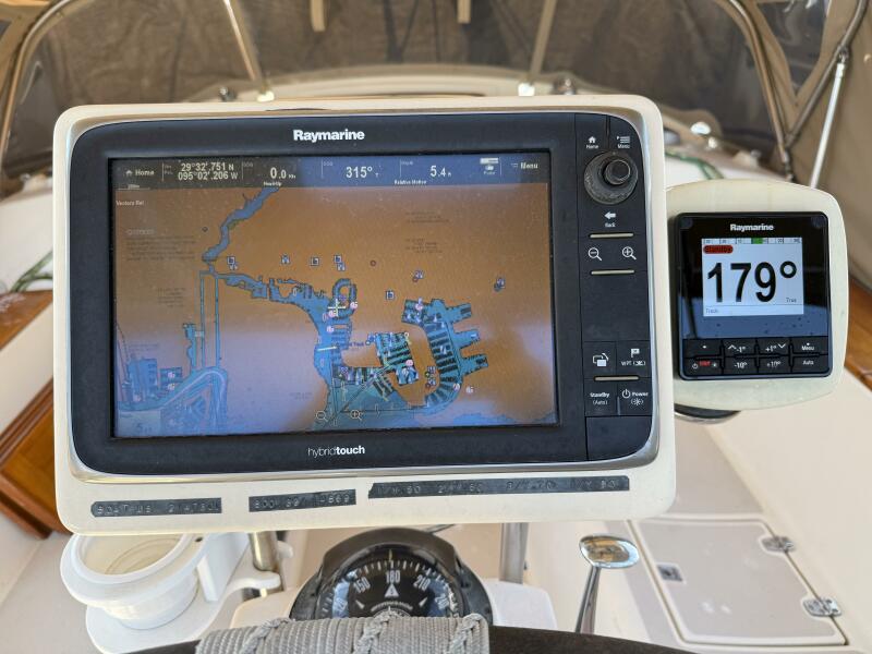 38' 1999 Island Packet 380