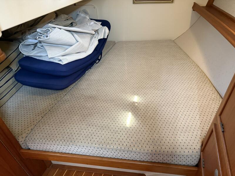 38' 1999 Island Packet 380