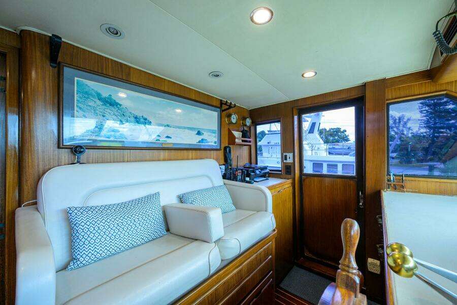 FOREVER YOUNG 78ft Hatteras Yacht For Sale