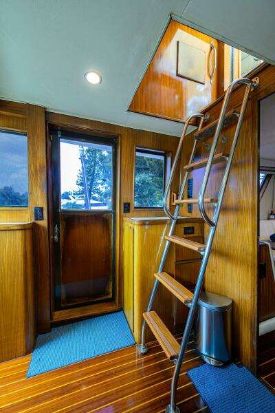 FOREVER YOUNG 78ft Hatteras Yacht For Sale