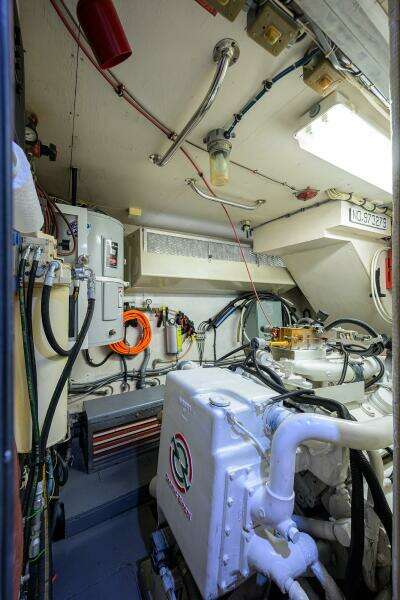 FOREVER YOUNG 78ft Hatteras Yacht For Sale