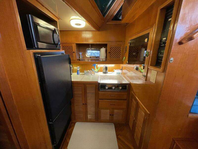 Peaceful Times 40ft Heritage East Yacht For Sale