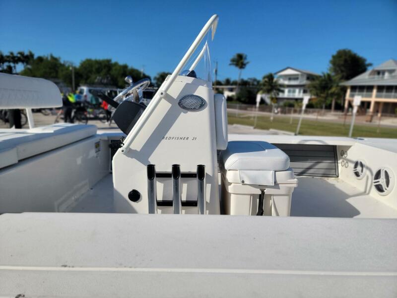 21' 2021 Hewes Redfisher 21