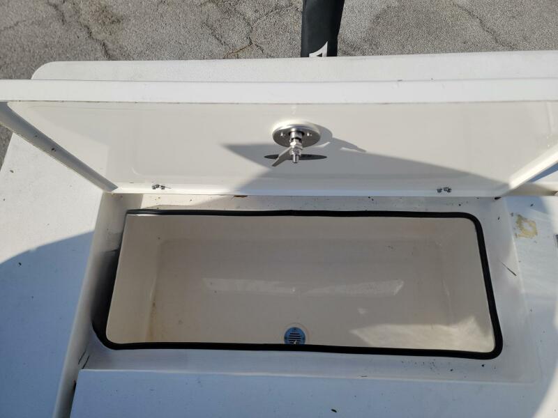 21' 2021 Hewes Redfisher 21